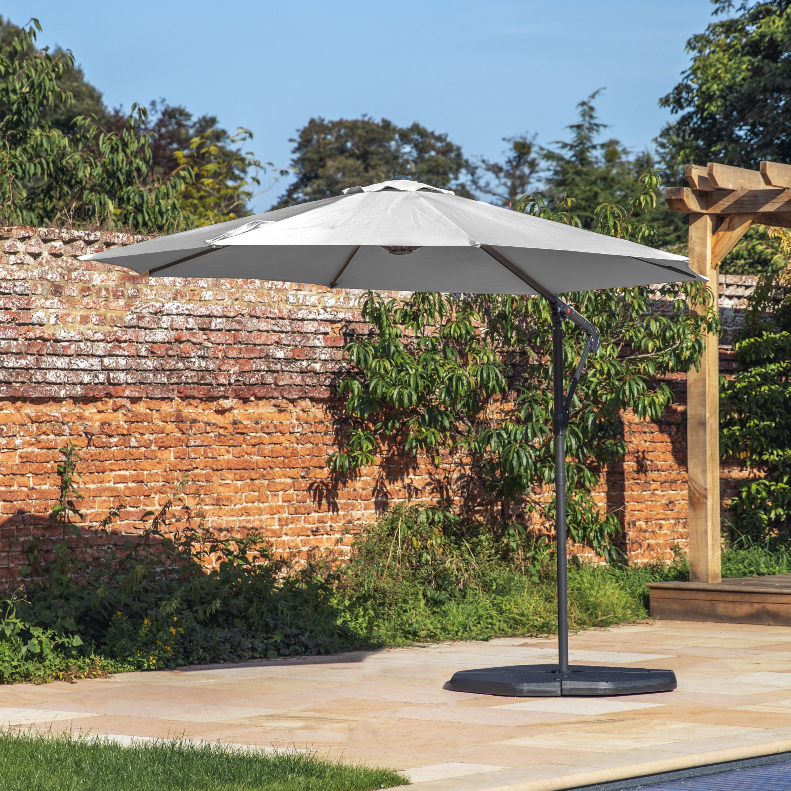 Gallery Outdoor Vazzano 3m Cantilever Parasol Grey